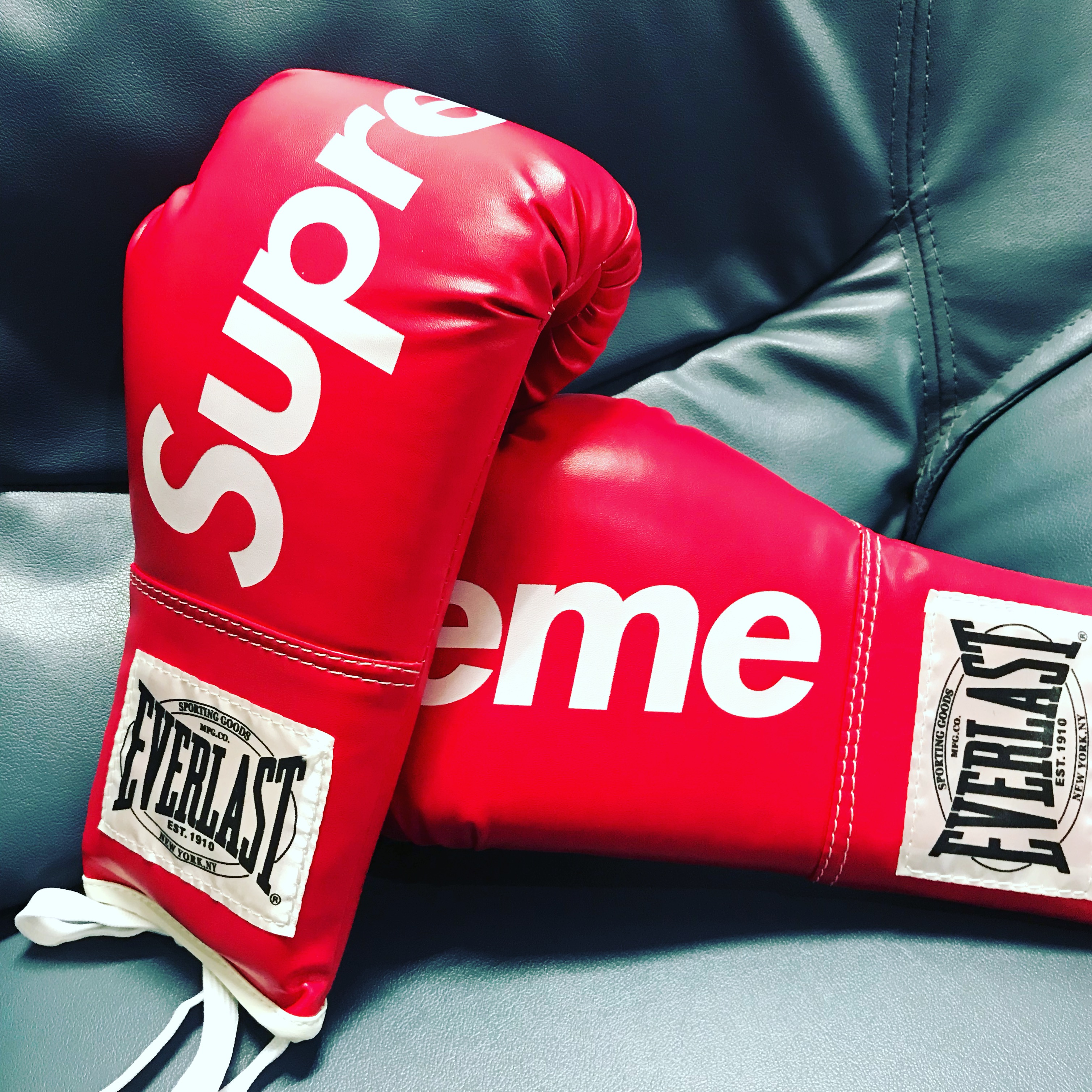 SUPREME ☓ EVERLAST BOXING グローブ エバーラスト 赤 値下げ 新品未使用 Supreme×EVERLAST ボクシンググローブ レッド